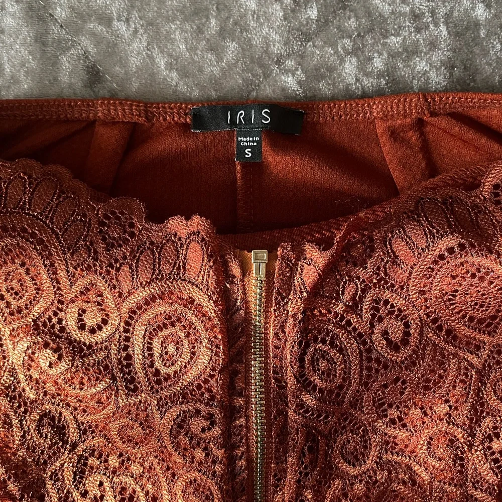 Lace back Rust Mini Dress size S - Picture 3 of 3